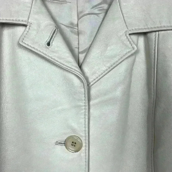 Overland Leather Jacket Womens Cream 6 Fully Lined 4 Button Closure Chic Gorg - Picture 3 of 10